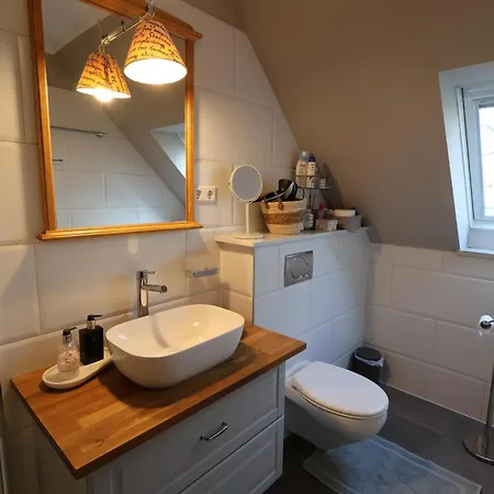 2-zimmer Bahnhofsnaehe - Self-check-in - Kinderfreundlich - Balkon - Kaffeeautomat 아파트 버든